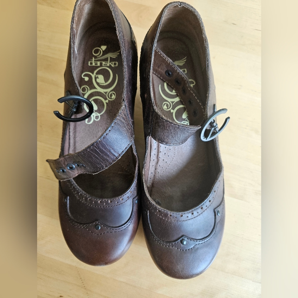 Dansko Brown Leather Mary Jane,  Comfortable Casual Style, 39 (8.5)